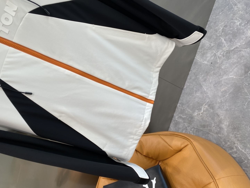 l0vis Vvtt0n outwear